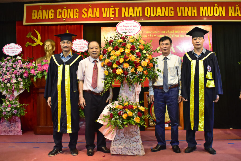 YDUOCTUETINHHANOI.EDU.VN