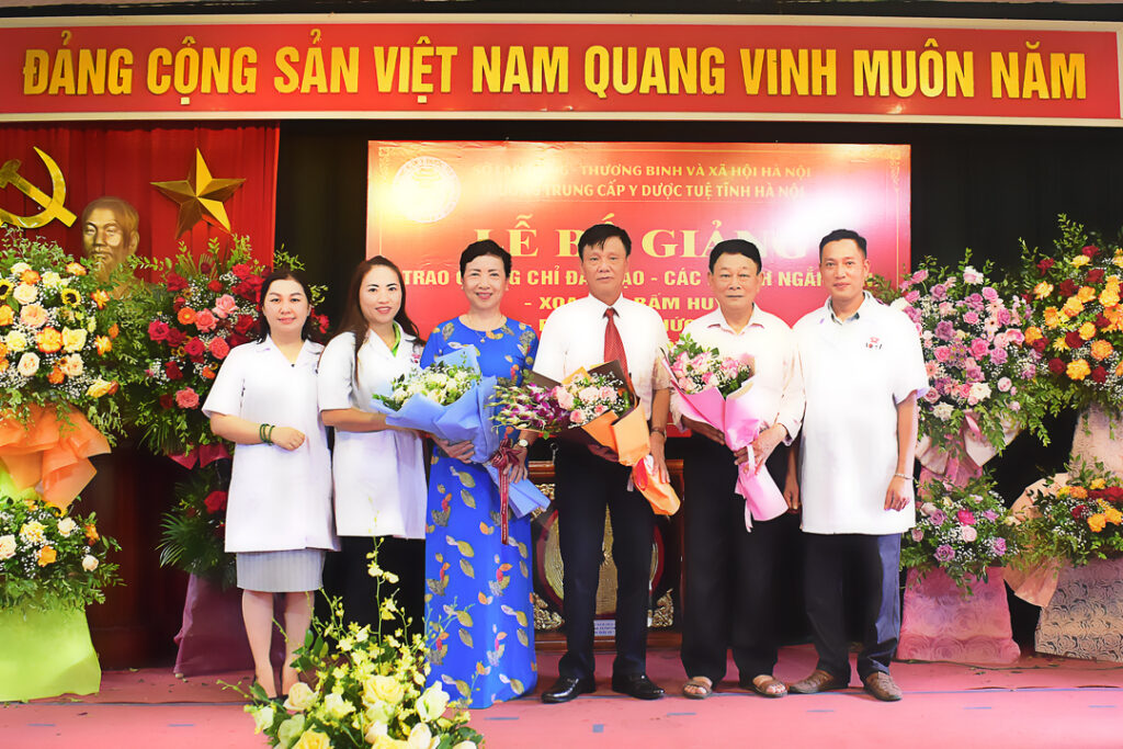 YDUOCTUETINHHANOI.EDU.VN