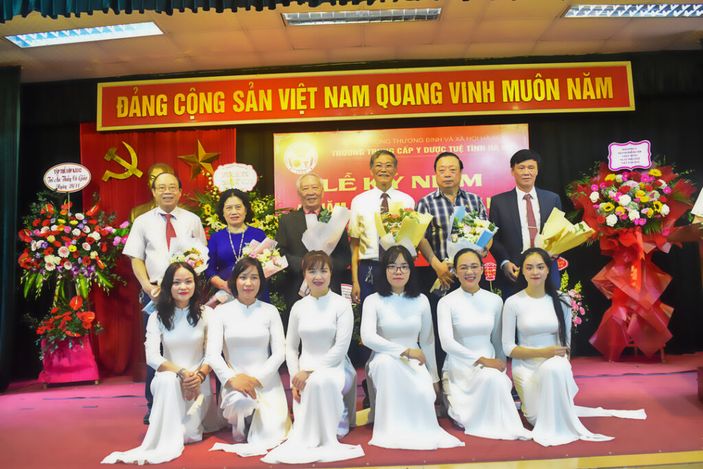 YDUOCTUETINHHANOI.EDU.VN