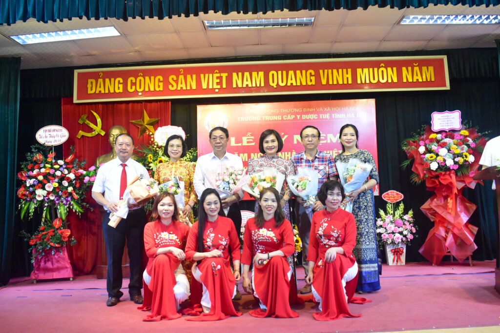 YDUOCTUETINHHANOI.EDU.VN