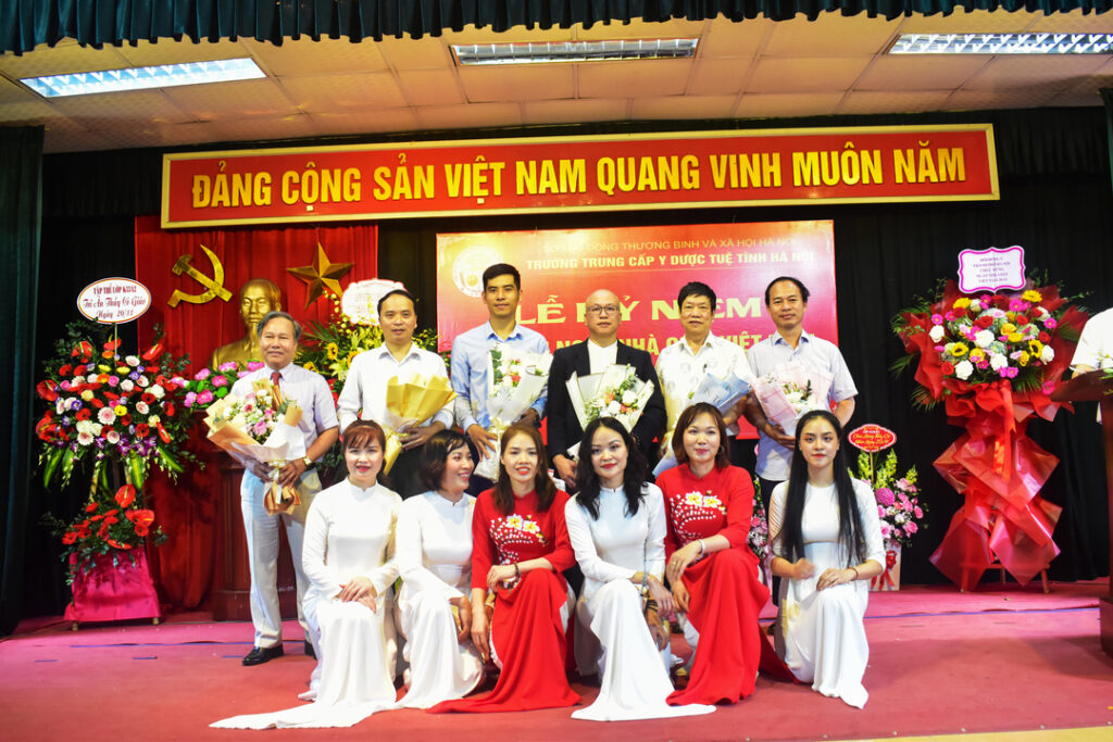 YDUOCTUETINHHANOI.EDU.VN