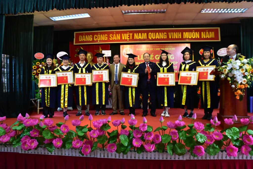 YDUOCTUETINHHANOI.EDU.VN