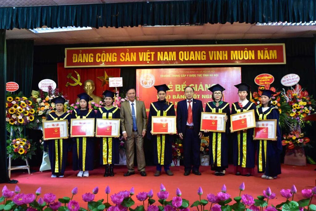 YDUOCTUETINHHANOI.EDU.VN