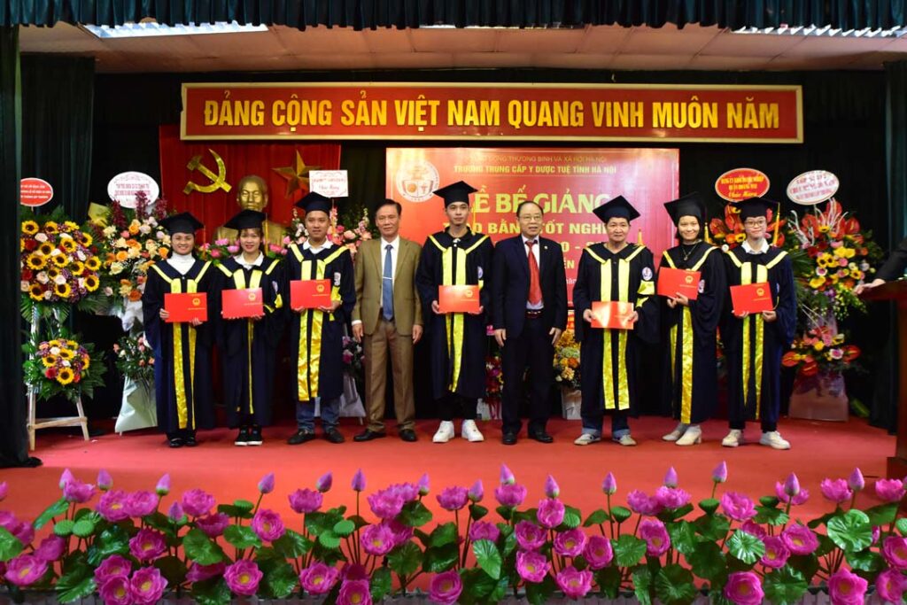 YDUOCTUETINHHANOI.EDU.VN