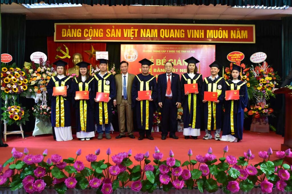 YDUOCTUETINHHANOI.EDU.VN