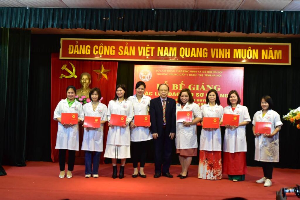 YDUOCTUETINHHANOI.EDU.VN