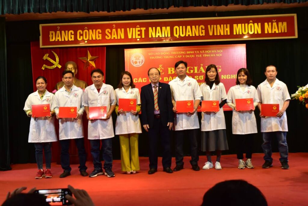 YDUOCTUETINHHANOI.EDU.VN