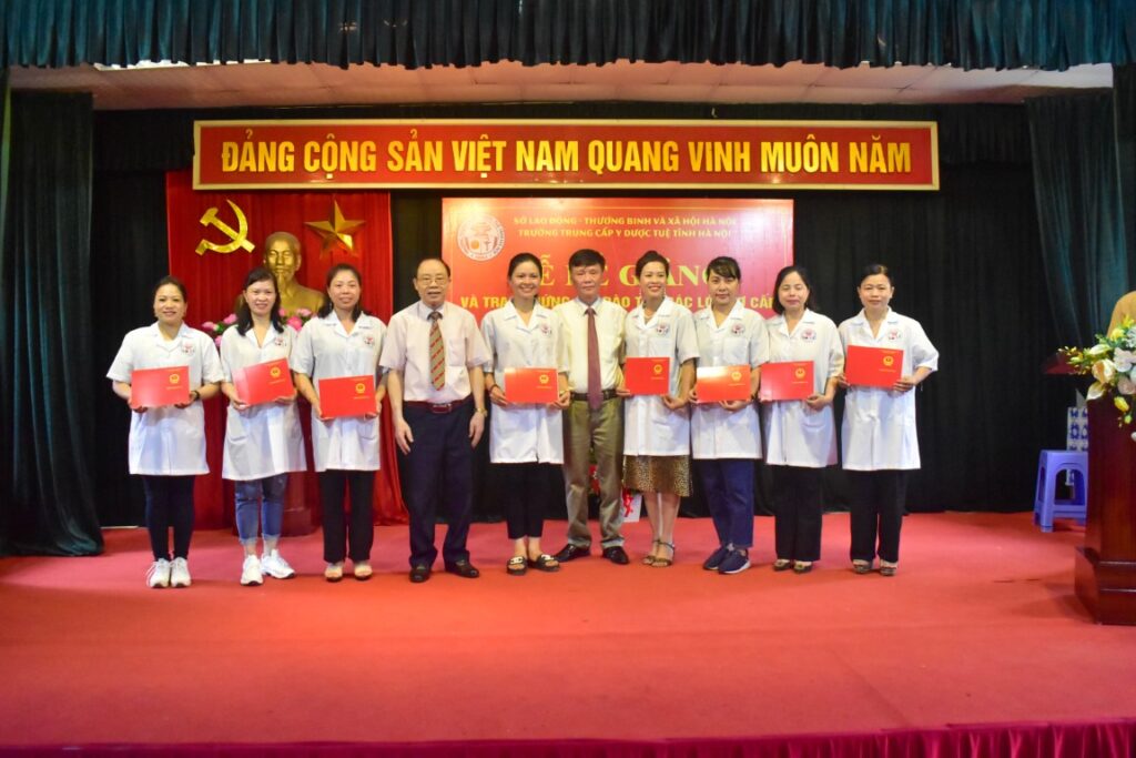 YDUOCTUETINHHANOI.EDU.VN