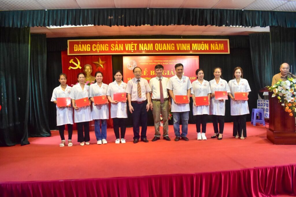 YDUOCTUETINHHANOI.EDU.VN
