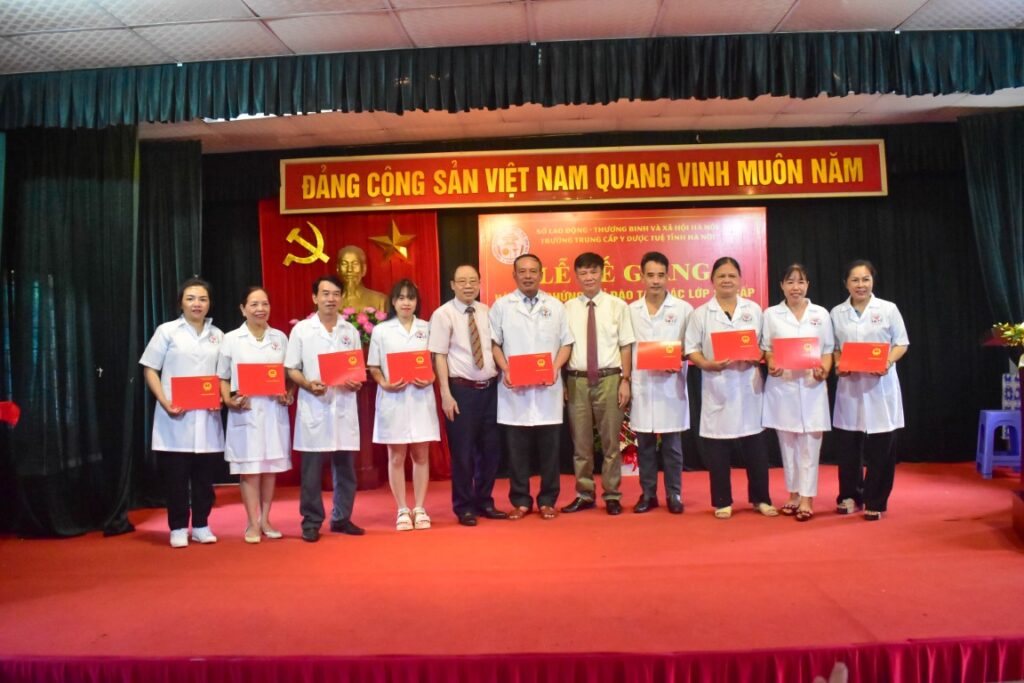 YDUOCTUETINHHANOI.EDU.VN