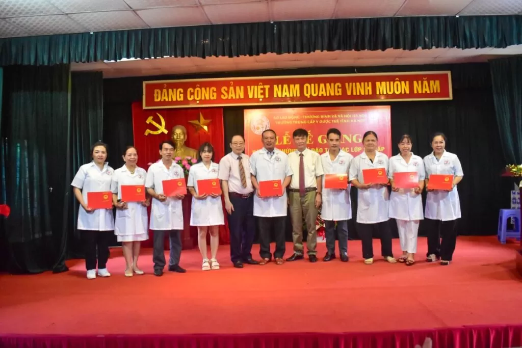 YDUOCTUETINHHANOI.EDU.VN
