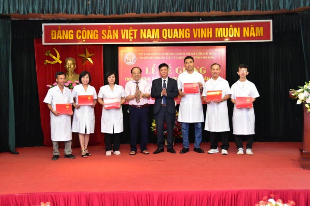 YDUOCTUETINHHANOI.EDU.VN