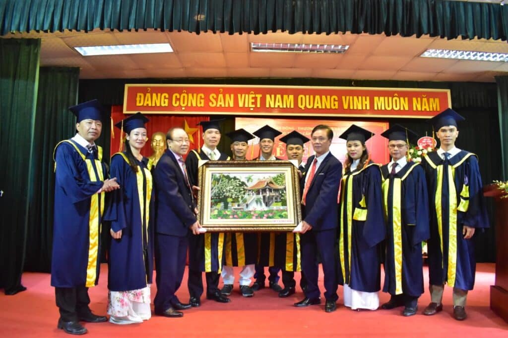 YDUOCTUETINHHANOI.EDU.VN