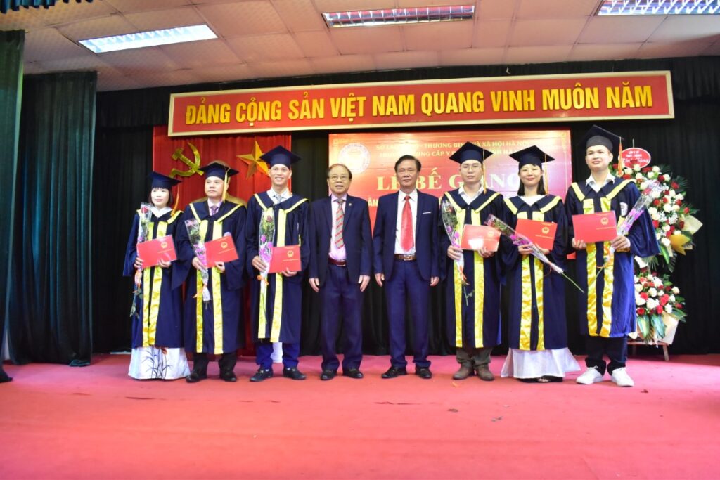 YDUOCTUETINHHANOI.EDU.VN