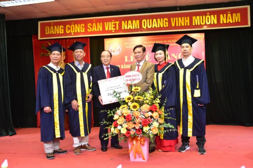 YDUOCTUETINHHANOI.EDU.VN