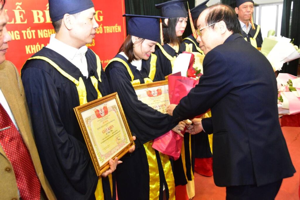 YDUOCTUETINHHANOI.EDU.VN