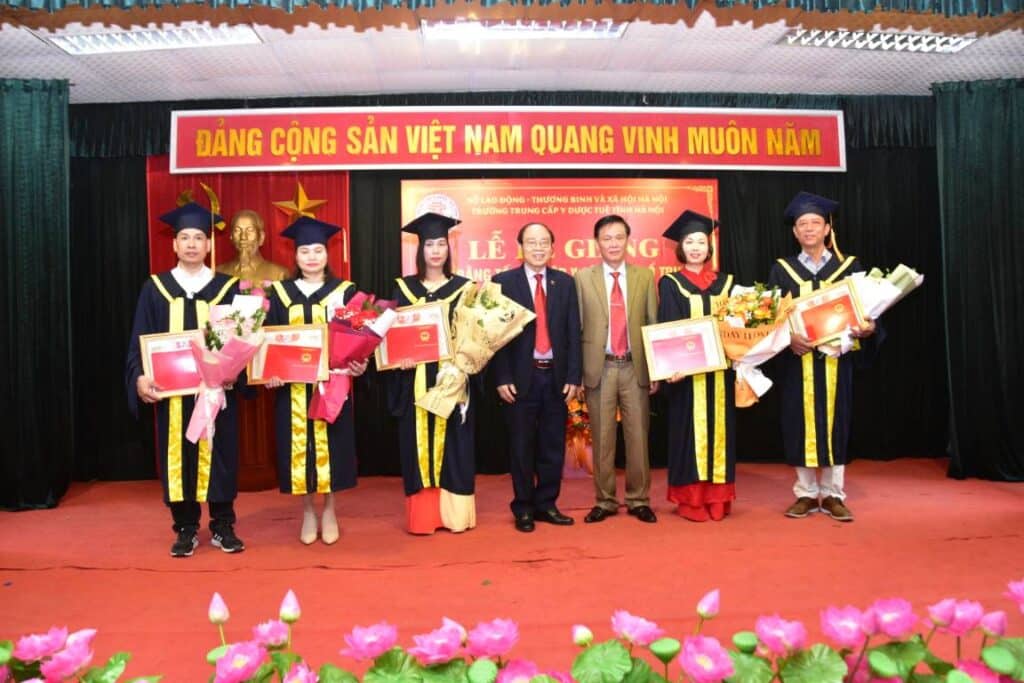 YDUOCTUETINHHANOI.EDU.VN