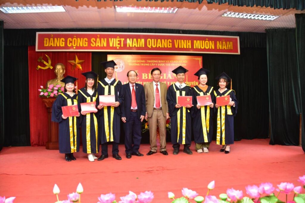 YDUOCTUETINHHANOI.EDU.VN