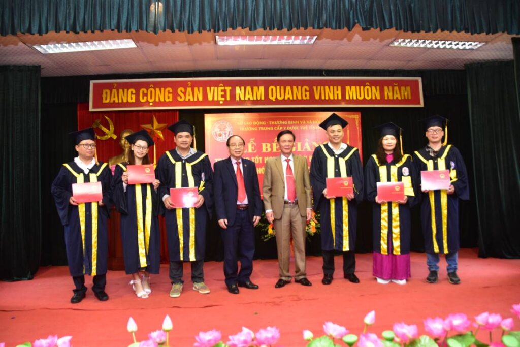 YDUOCTUETINHHANOI.EDU.VN