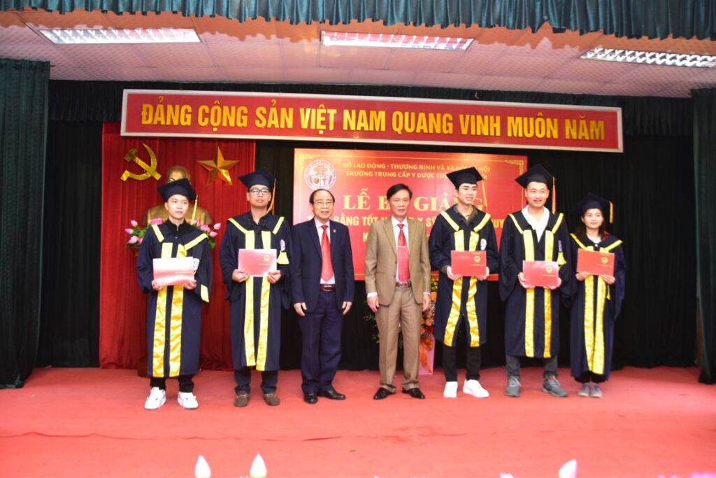 YDUOCTUETINHHANOI.EDU.VN