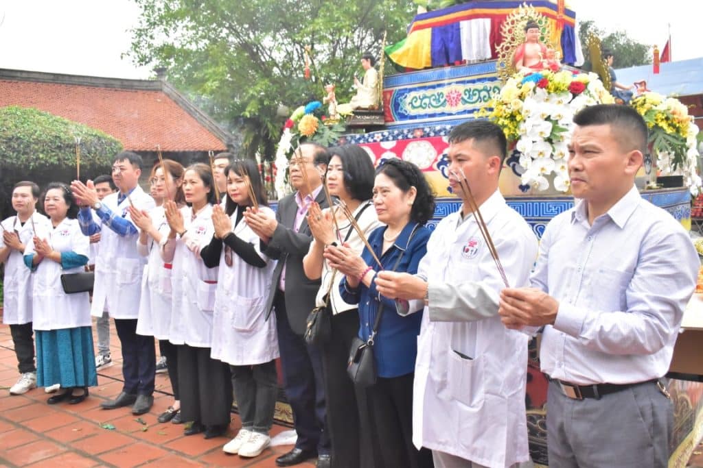 YDUOCTUETINHHANOI.EDU.VN