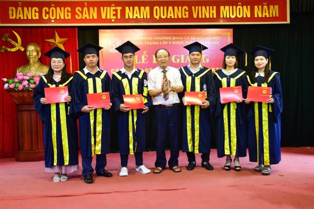 YDUOCTUETINHHANOI.EDU.VN